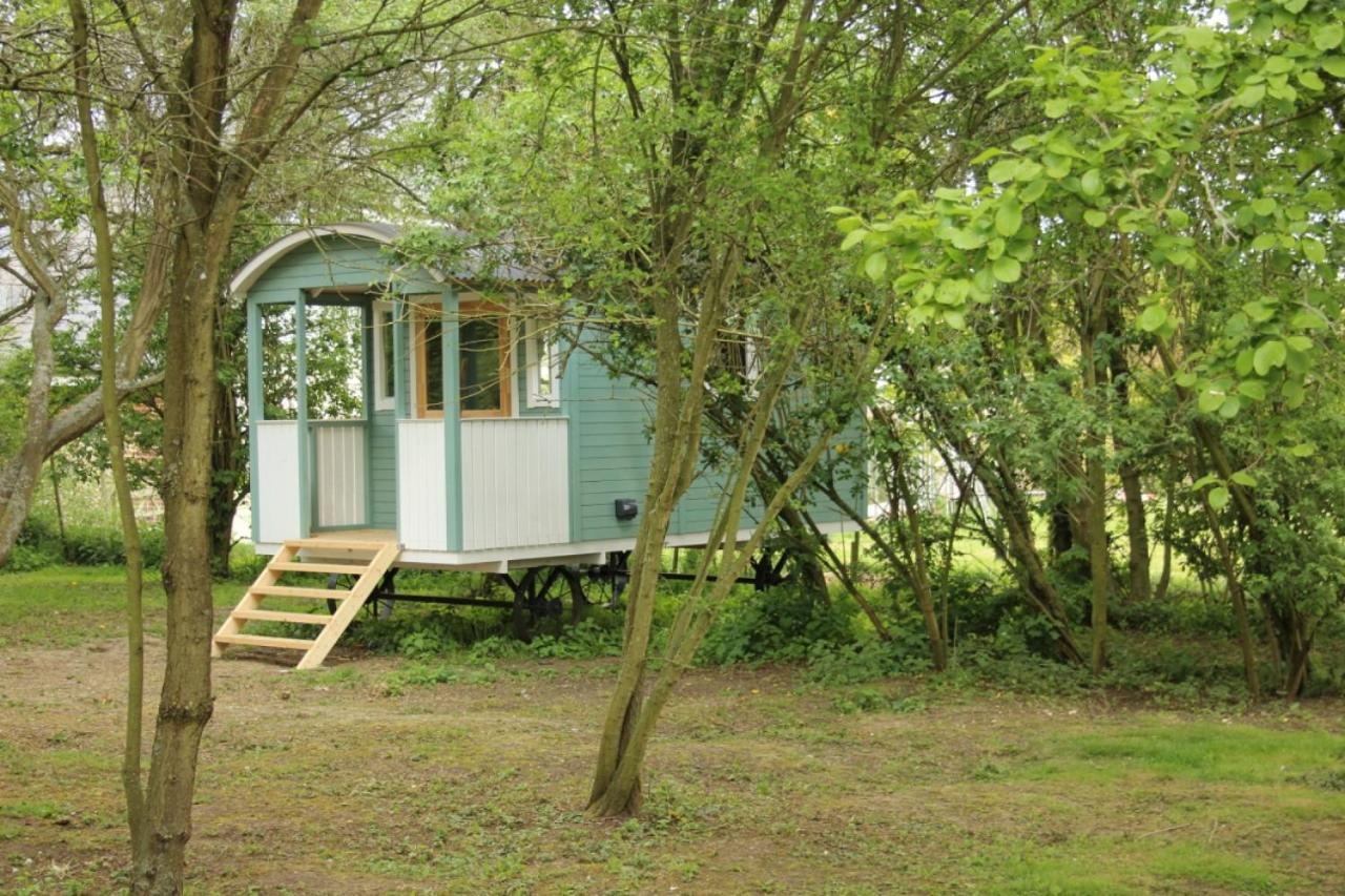 The Kestrel Shepherd Hut, Whitehouse Farm ستوماركت المظهر الخارجي الصورة